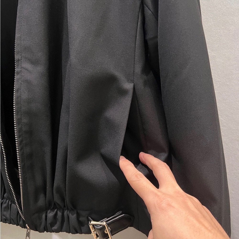 Loewe Elegant Black Skirt Set - Picture 5 of 8